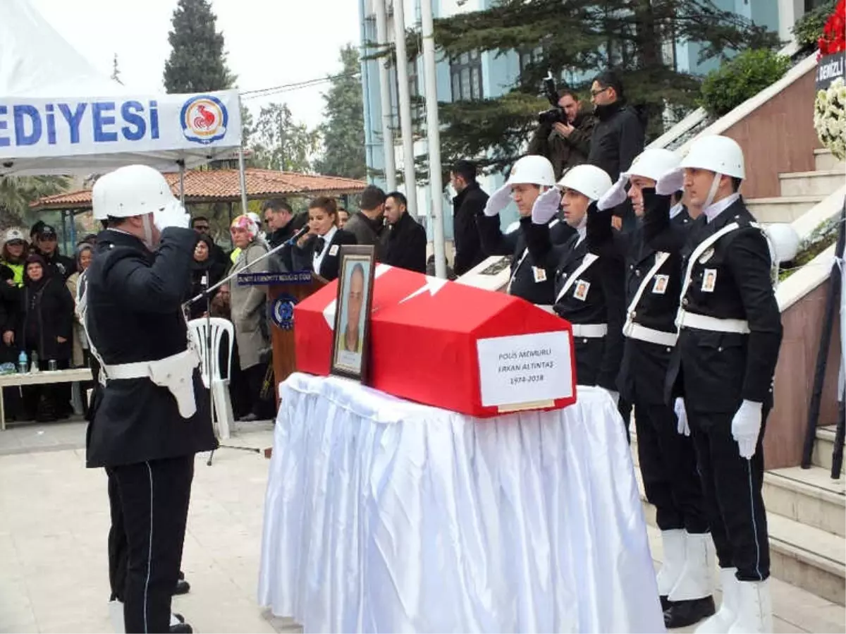 Polisler Silah Arkadaşlarını Selamlayarak Sonsuzluğa Uğurlandı