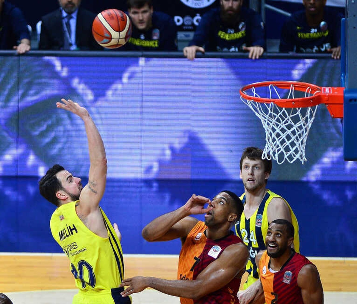 Potada Galatasaray, Fenerbahçe\'yi Konuk Edecek