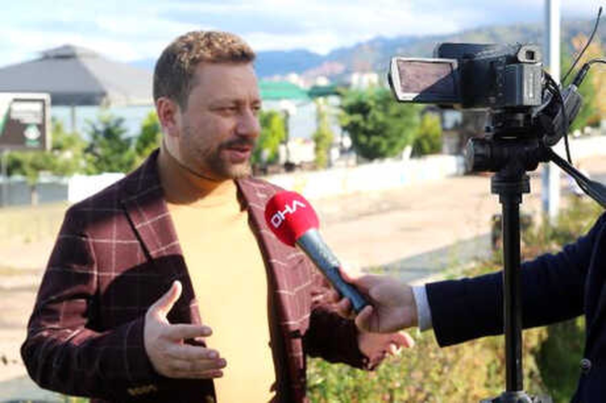 Rize-Artvin Havalimanı\'nda 27 Metre Derinlikteki Denize Taş Dökülüyor
