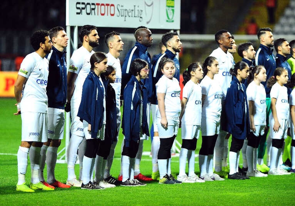 Spor Toto Süper Lig: Kasımpaşa: 1 - Beşiktaş: 0 (Maç Devam Ediyor)