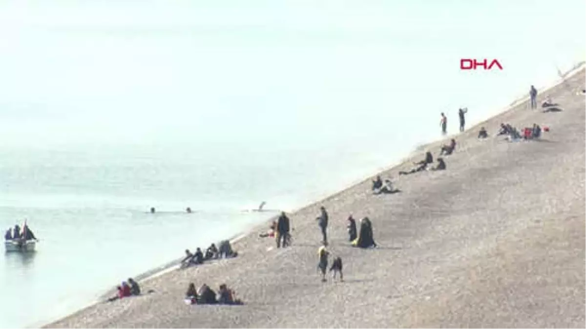 Antalya Konyaaltı Sahilinde Güneş Bereketi