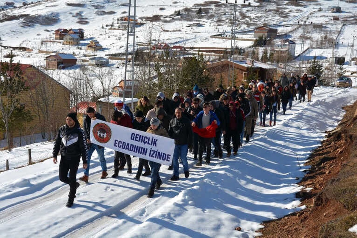 Çambaşı Yaylası\'nda Sarıkamış Şehitleri İçin Yürüyüş Düzenlendi