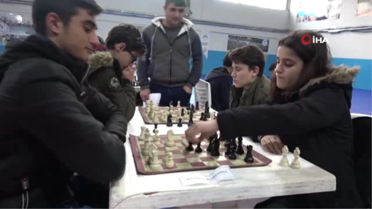 Ceylanpınar\'da Satranç Turnuvasına Yoğun İlgi