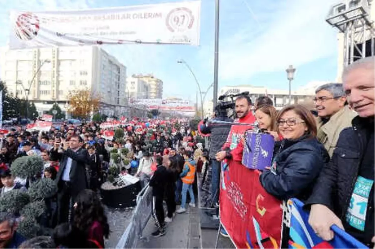 Gaziantep\'in Kurtuluşunun Yıl Dönümünde 6 Ülkeden, 64 Bin 400 Kişi Koştu