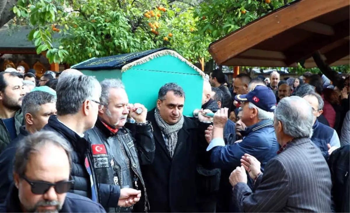 Kepez Belediyesi Basın Müşaviri Bursalı\'nın Babası Son Yolcuğuna Uğurlandı