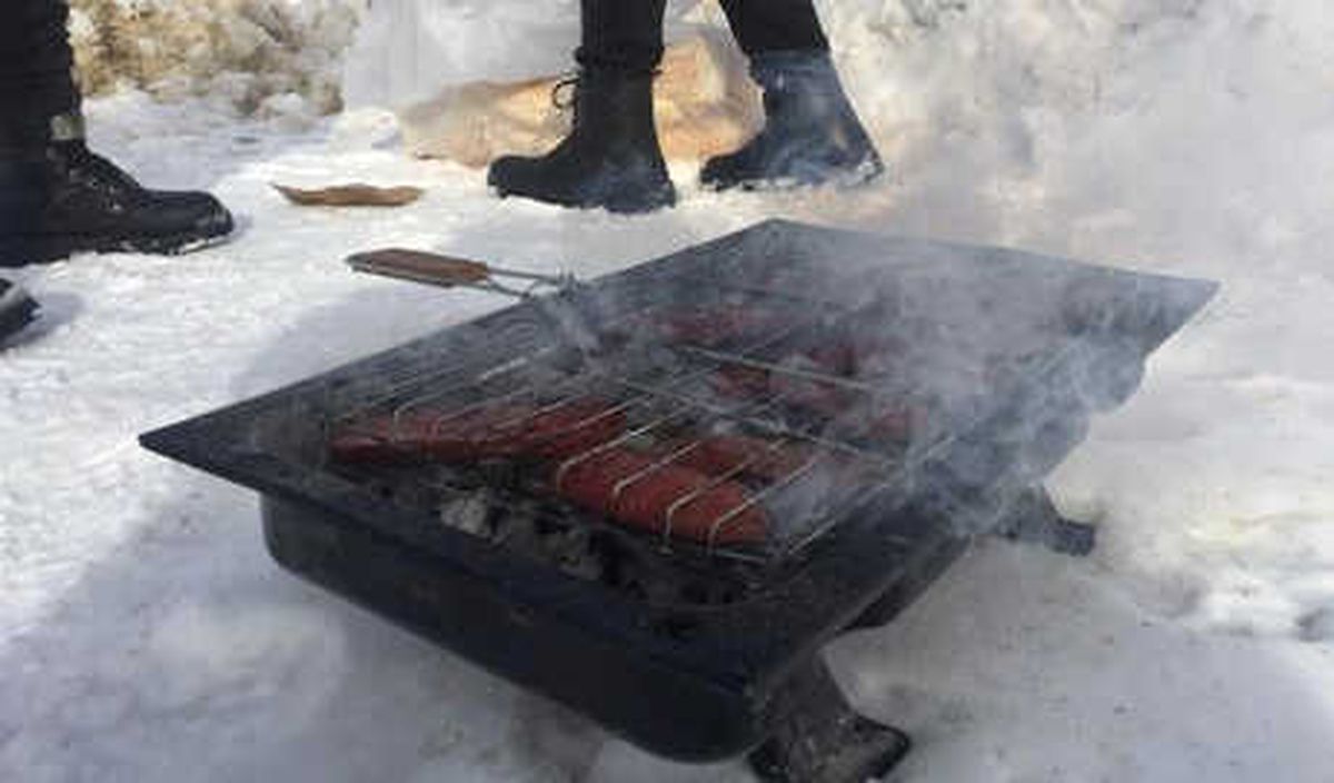 Uludağ\'da Hem Kayak, Hem Mangal