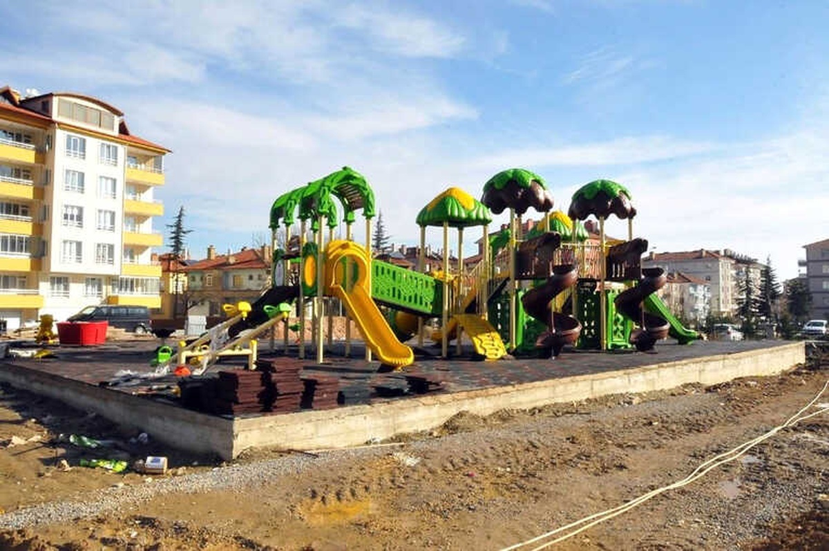 Akşehir\'de Selçuklu Parkı Çalışmaları Sürüyor
