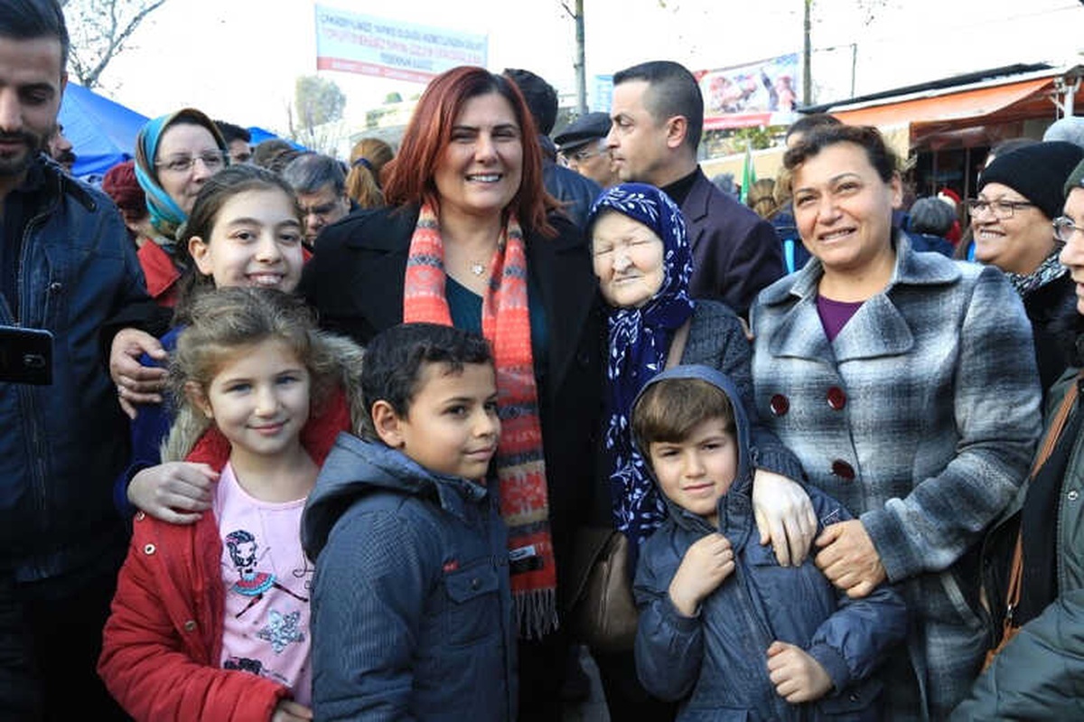 Başkan Çerçioğlu, Çakırbeyli Pazarı\'nı Ziyaret Etti