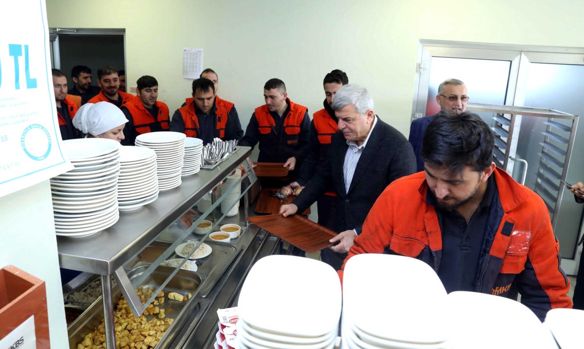 \'\'Emek Kutsaldır Biz Buna İnanıyoruz\'\'