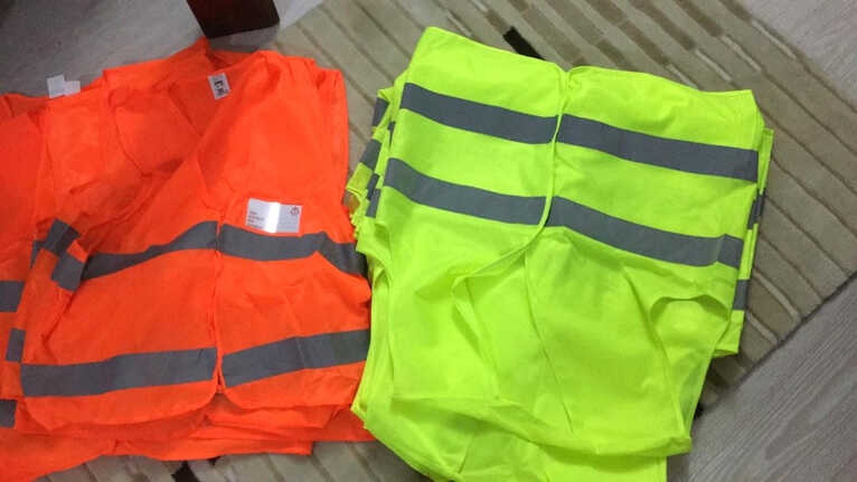 Gaybubet Evlerinden Sarı ve Turuncu Yelek Çıktı