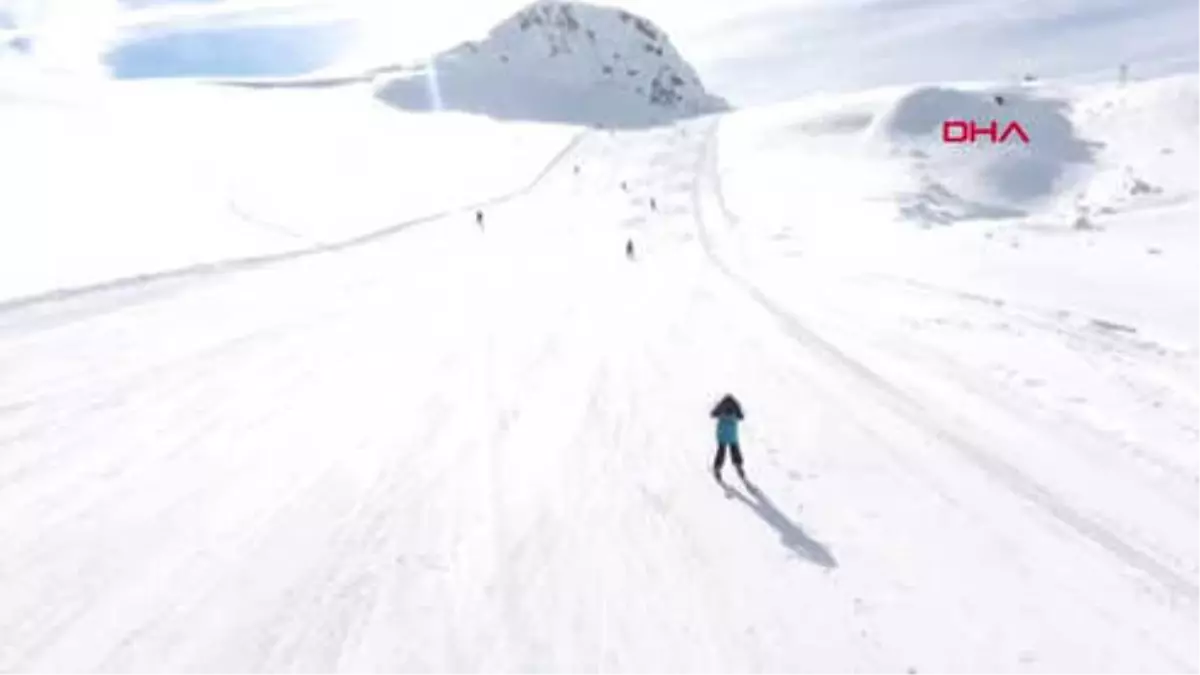 Hakkari Dağları Kayakla Şenlendi