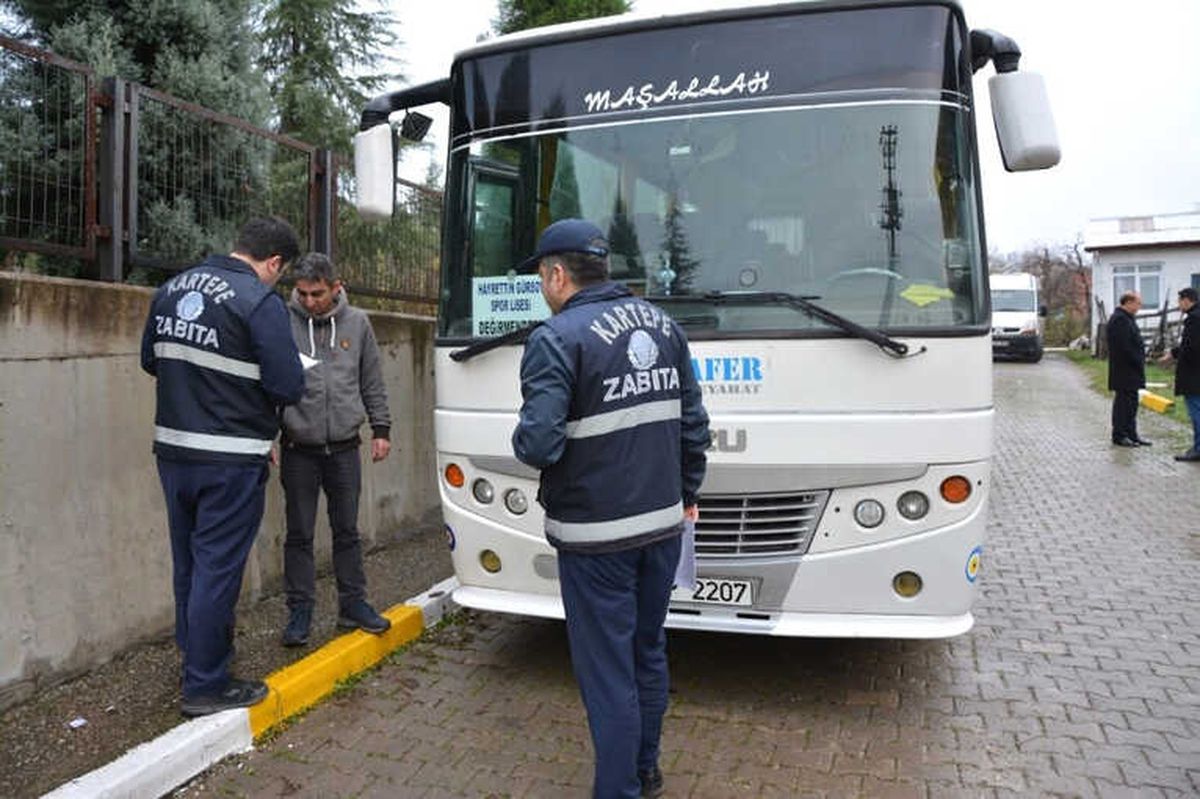 Kartepe\'de Okul Servis Araçlarının Denetimleri Devam Ediyor
