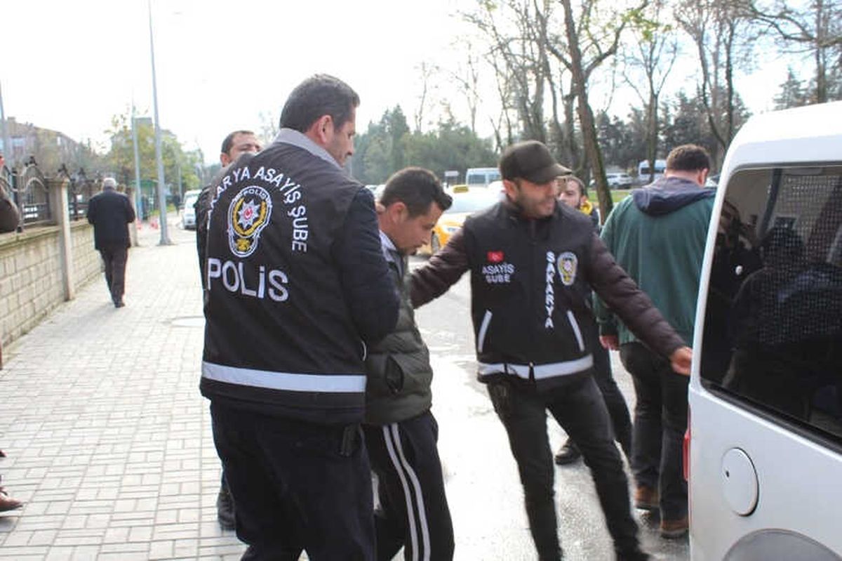 Taksi ve Sürücünün Parasını Gasp Eden Şahıs Yakalandı