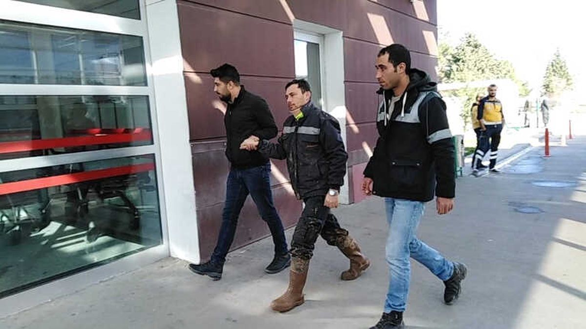 Üzerine Dalgıç Pompası Düşen İşçi Yaralandı