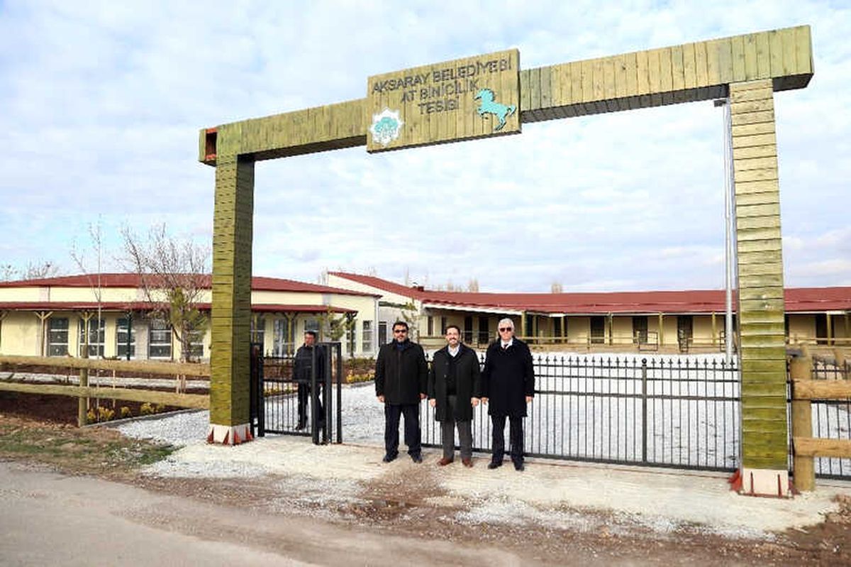 Başkan Yazgı At Binicilik Tesisinde İncelemelerde Bulundu