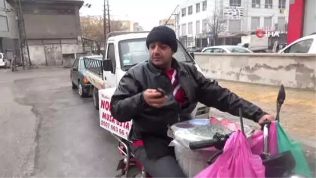 Gaziantep\'te Mobil Restoran... Dükkanını Motosikletinde Taşıyor