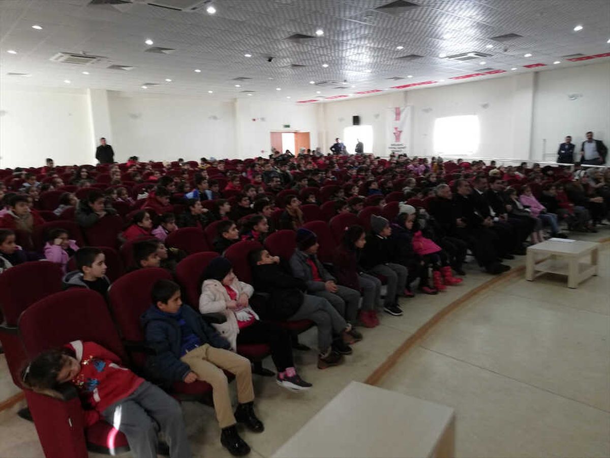 Gülümse Geleceğe" Projesi
