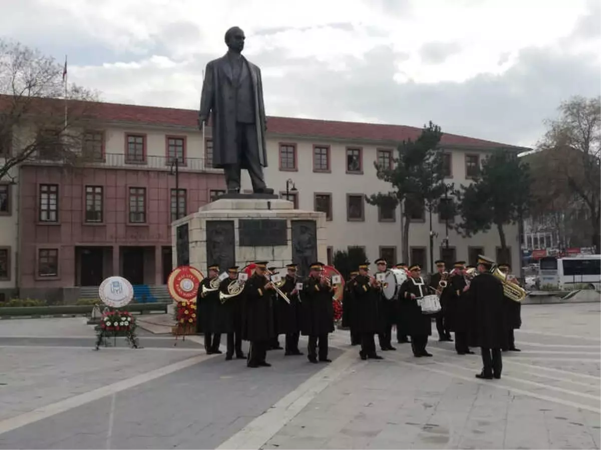 İsmet İnönü\'nün 45\'inci Ölüm Yıl Dönümü