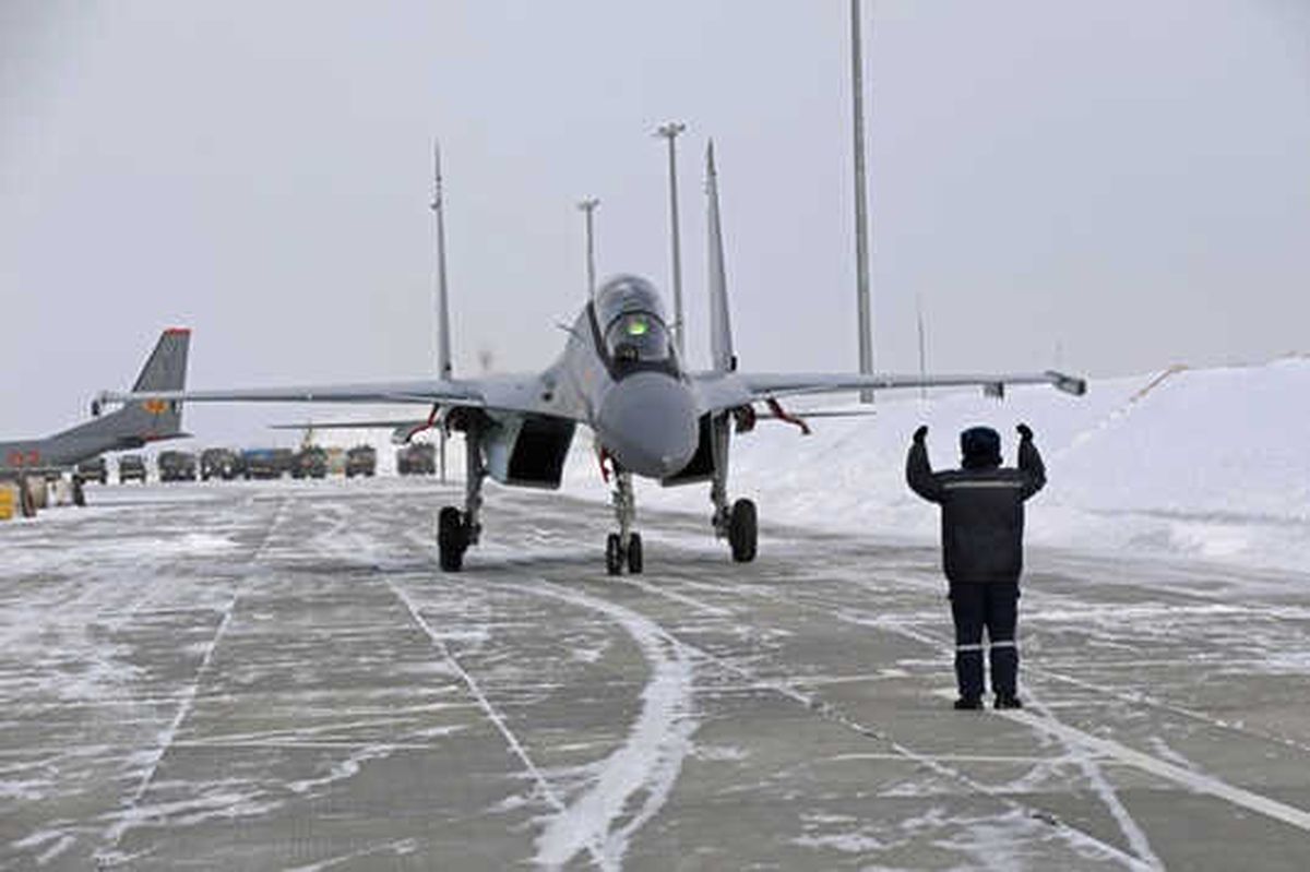 Kazakistan Rusya\'dan savaş uçaklarını teslim aldı