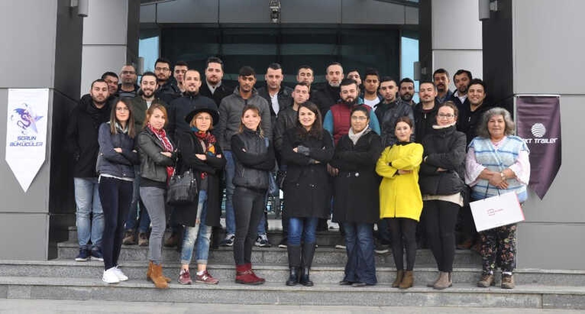 Onlar Ne Üniversite Öğrencisi Ne de Turist