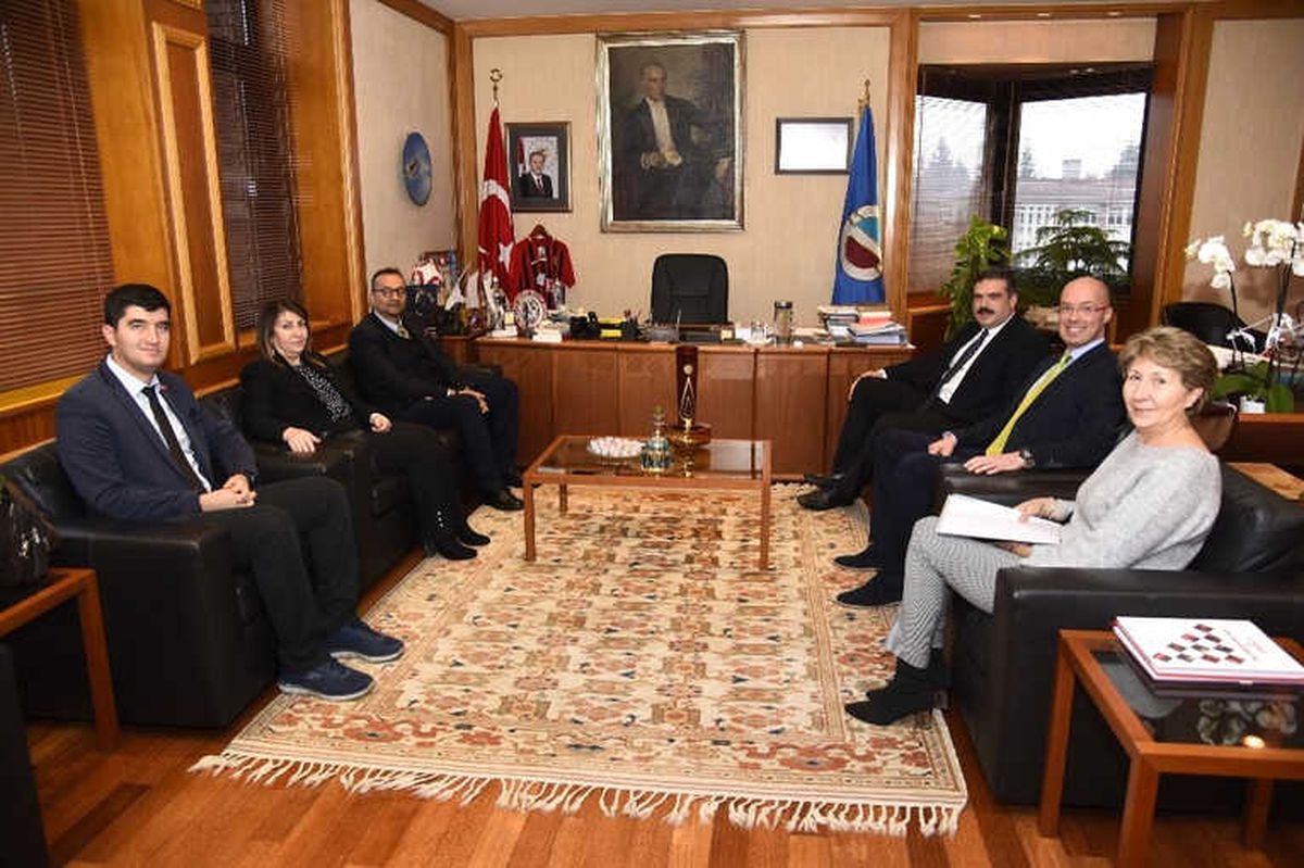 Rektör Çomaklı\'ya Ziyaretler