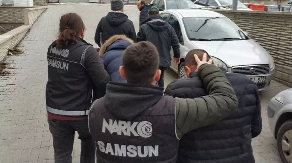 Samsun\'da 14 Bin Adet Uyuşturucu Hapla Yakalanan 2 Kişi Tutuklandı