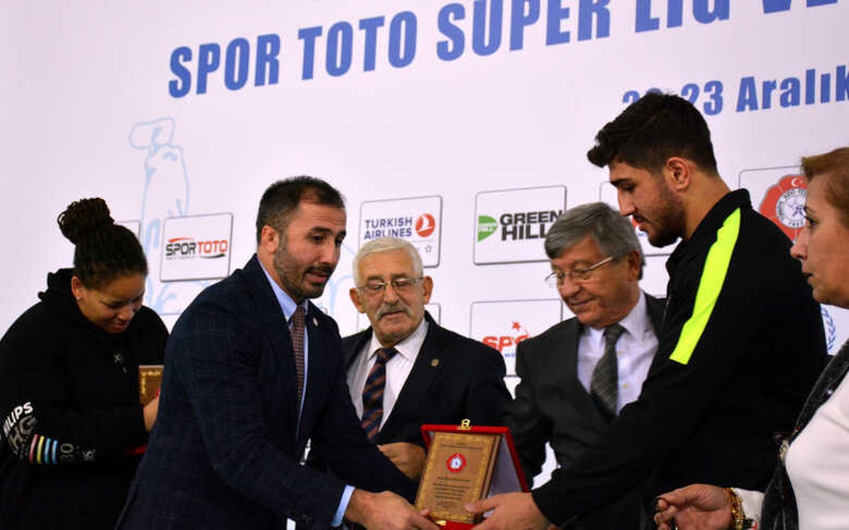 Türkiye Judo Federasyonundan Büyükşehir\'in Şampiyonuna Ödül