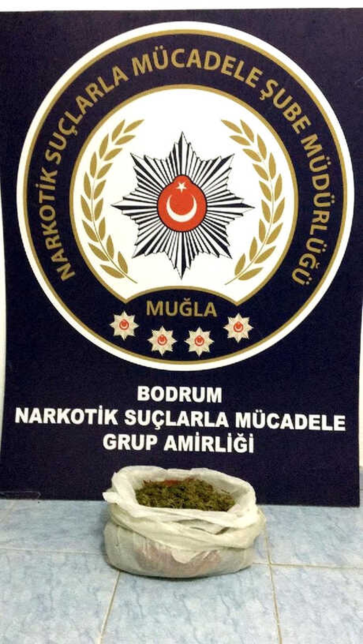 Uyuşturucu Satmak\'tan 3\'üncü Kez Tutuklandı
