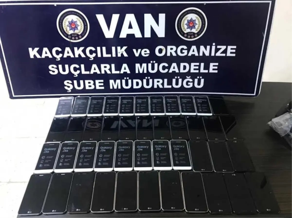 Van\'da Cep Telefonu Kaçakçılığı