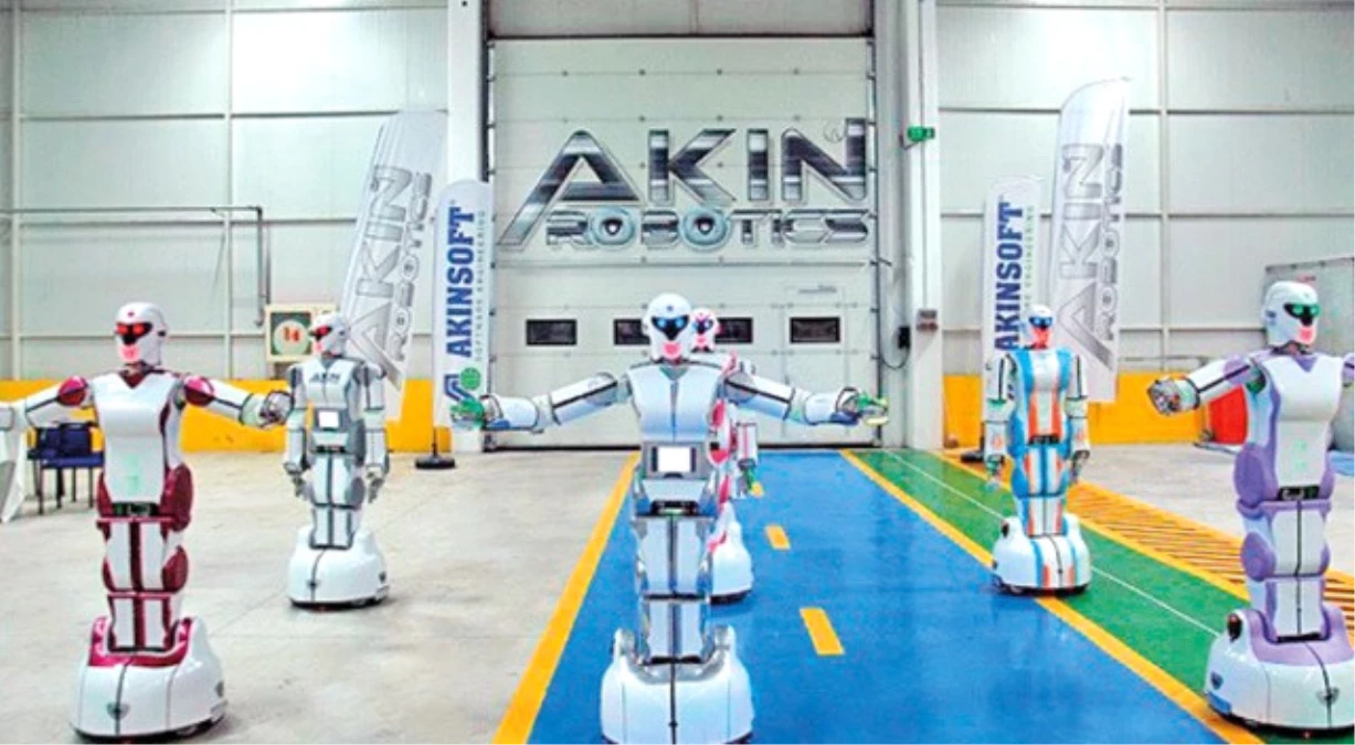Yerli Üretim Mini Ada Robotlar İstanbul Havalimanı\'nda Yolculara Yön Tarifi Yapacak