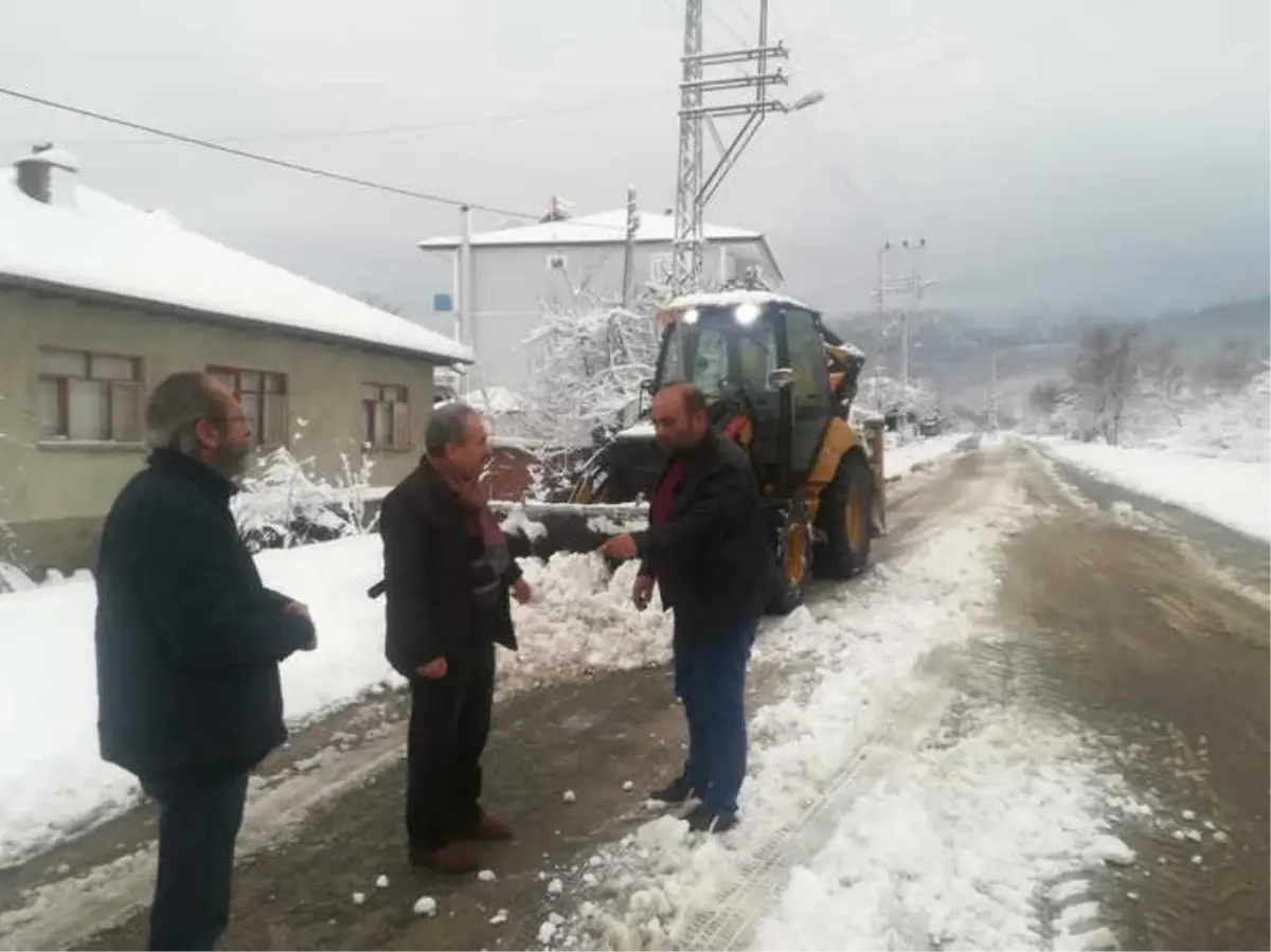 Akşehir Belediyesinden Kar Temizliği Çalışmaları