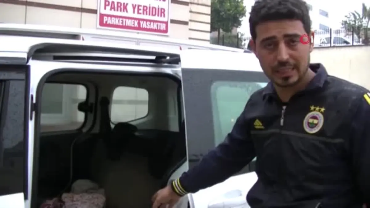 Ambulansla Taşınmayan Kadın Arabada Doğum Yaptı