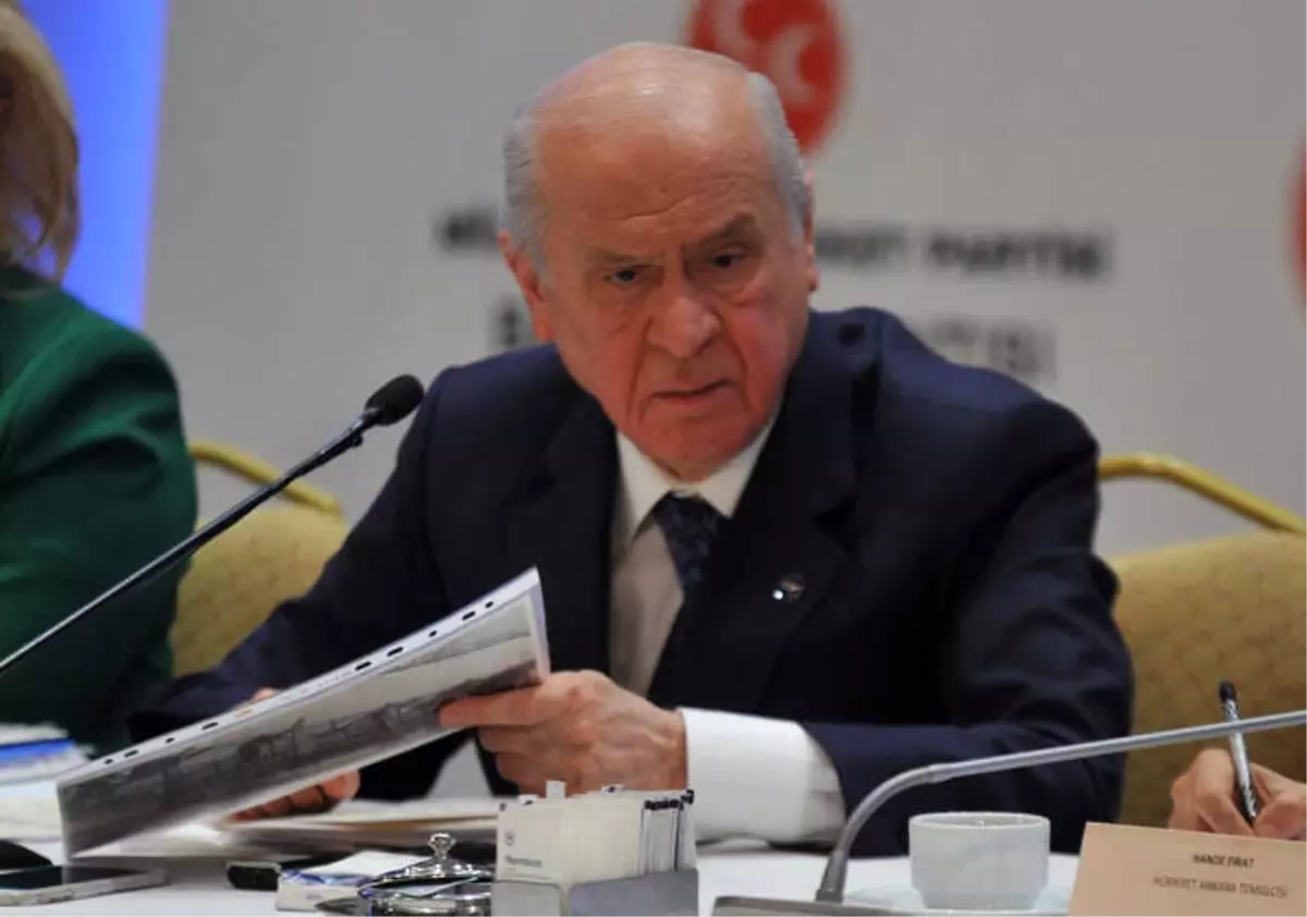 Bahçeli\'den CHP\'li Özel\'e: En Büyük Zararı O Görür