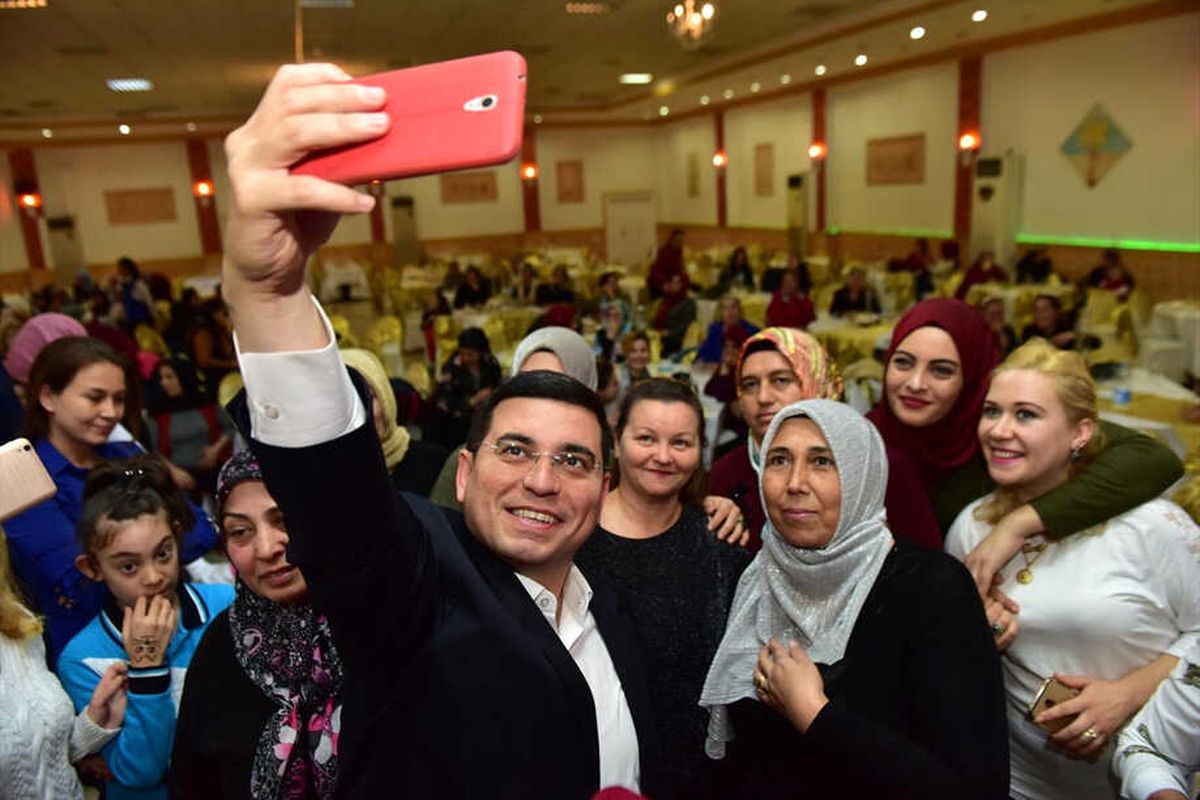 Başkan Tütüncü, Kadınlar Buluşmasına Katıldı