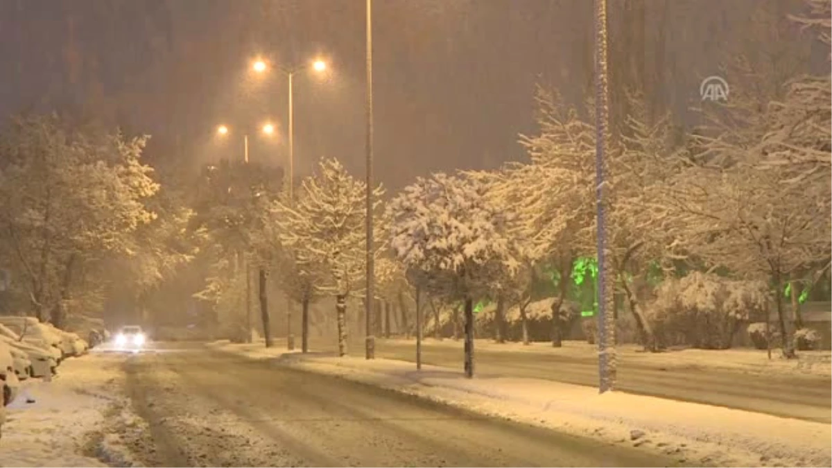 Başkentte Kar Yağışı Sabaha Kadar Etkili Oldu