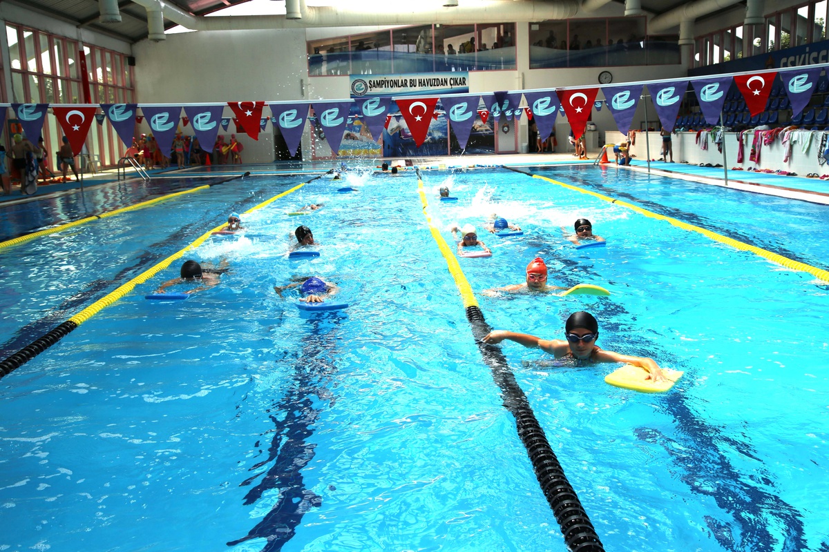 Büyükşehir Sporcuları Madalyaları Topladı