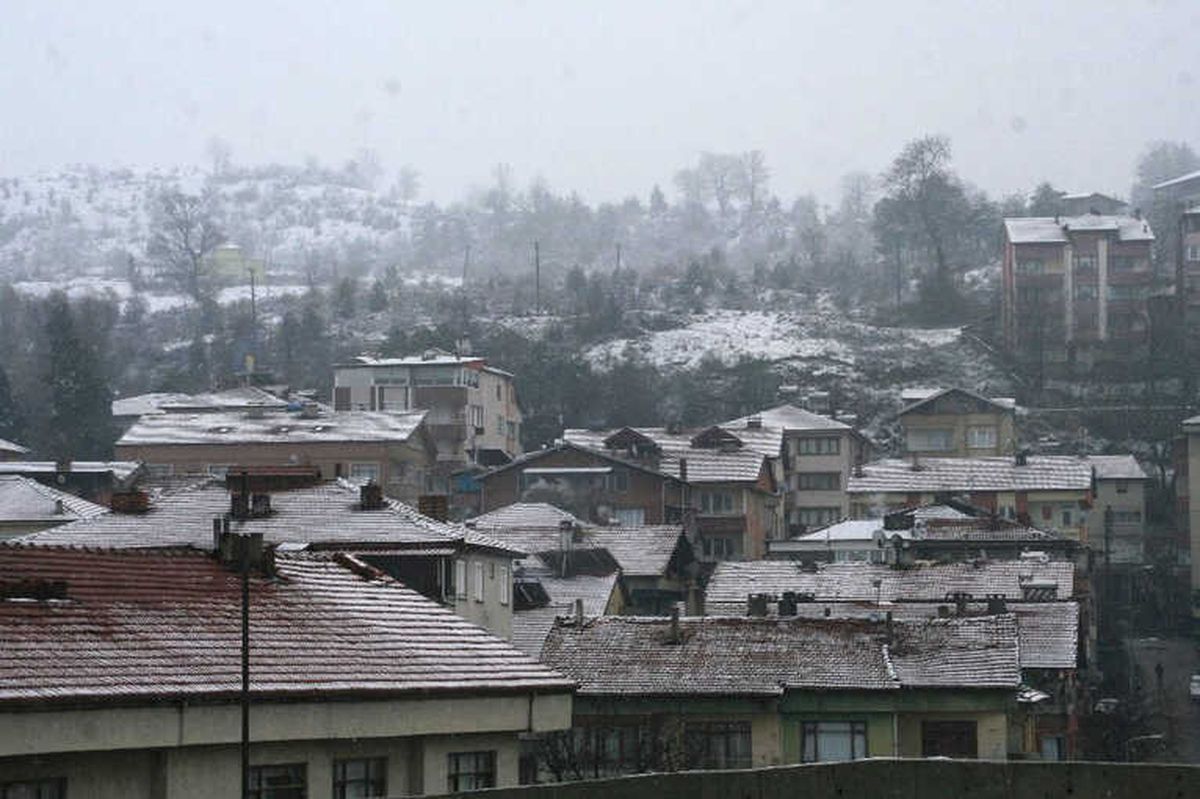 Devrek Kar Beyazına Büründü