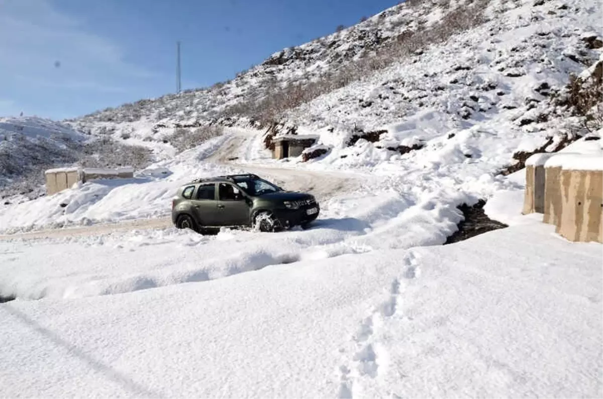 Dicle Elektrik Ekiplerinin Karla Mücadelesi Başladı