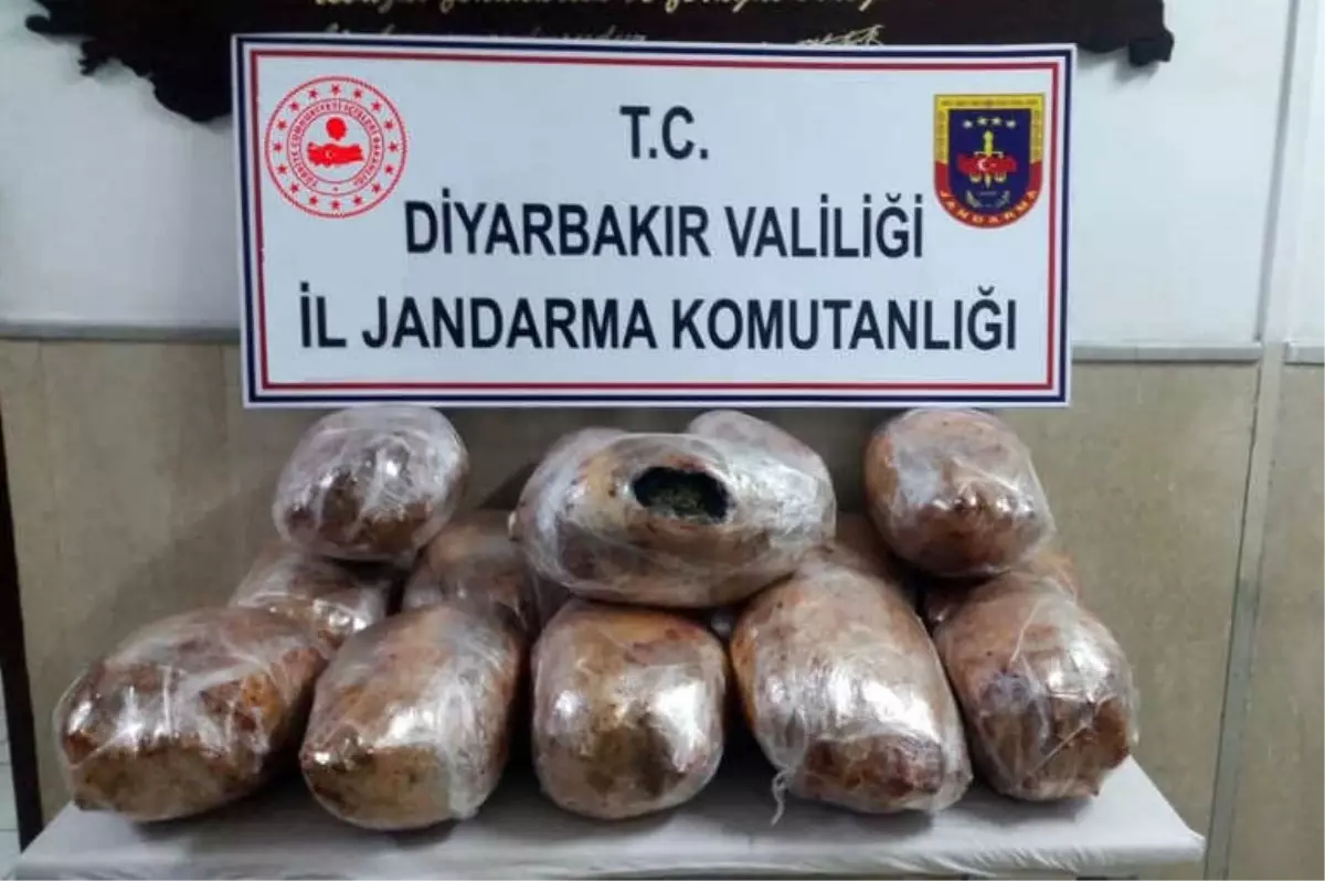 Diyarbakır\'da 49 Kilo Esrar Ele Geçirildi