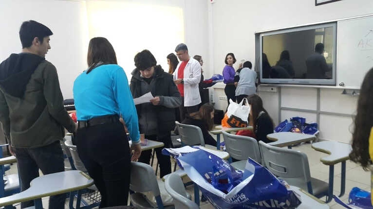 Fen Lisesi Öğrencilerinden "Sevgi Evlerine" Ziyaret
