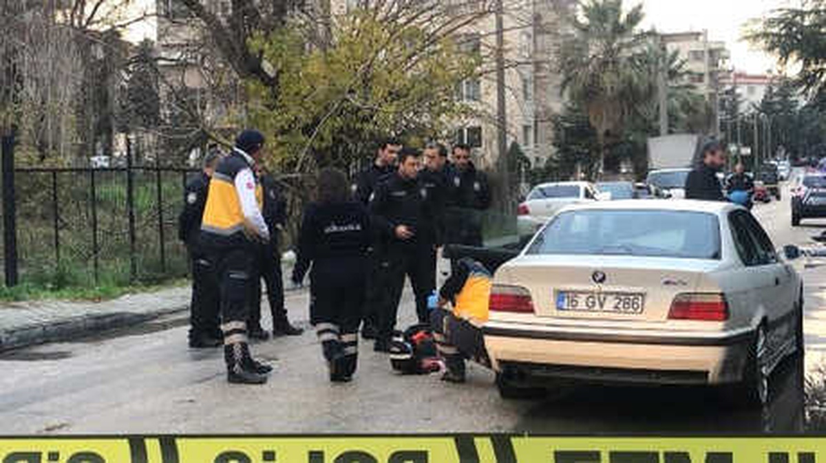 Galerici, Arızalanan Otomobilinin İçinde İntihar Etti