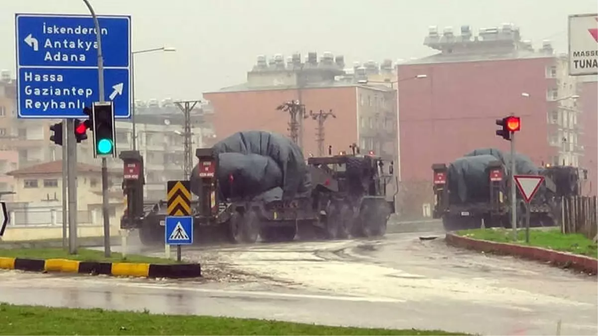 Hatay\'dan Şanlıurfa Sınırına Tank Sevkiyatı