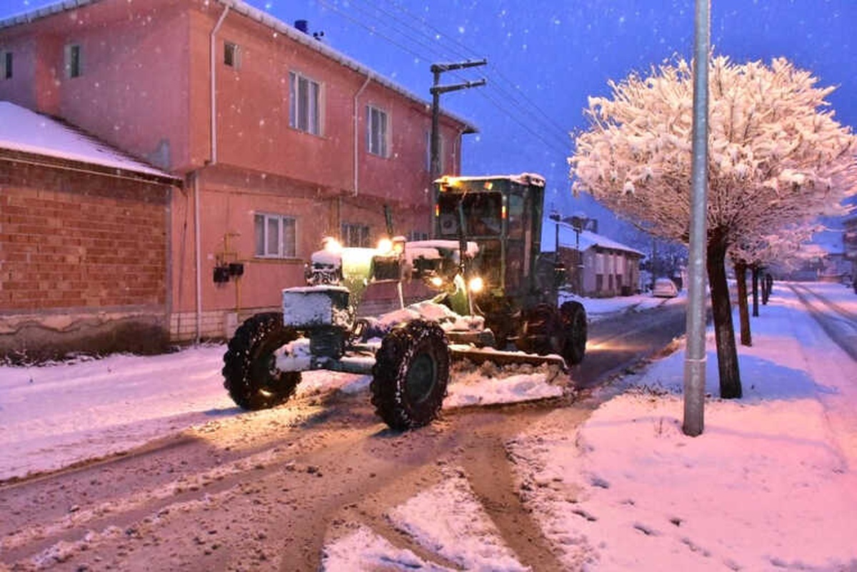 İnönü Belediyesinin Karla Mücadelesi Başladı