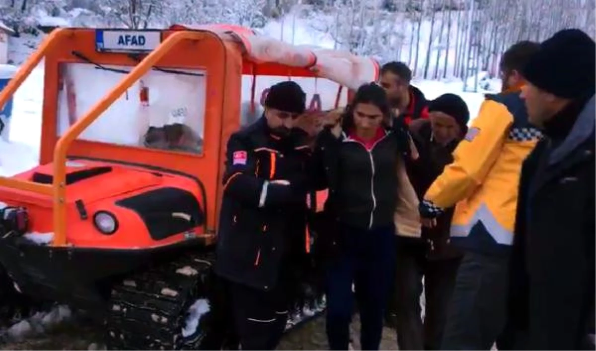 Kar Nedeniyle Yolu Kapanan Köydeki Hastanın Yardımına Afad ve Umke Yetişti