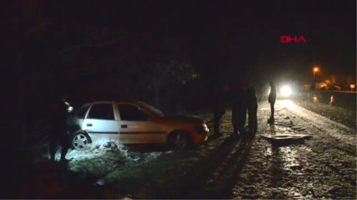 Kastamonu\'da Otomobil Ağaca Çarptı 1 Ölü, 2 Yaralı