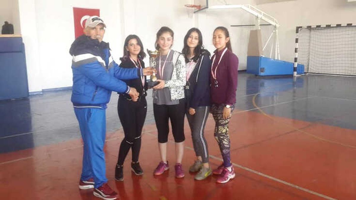 Okullar Arası Gençler Tenis İl Birinciliği Sona Erdi
