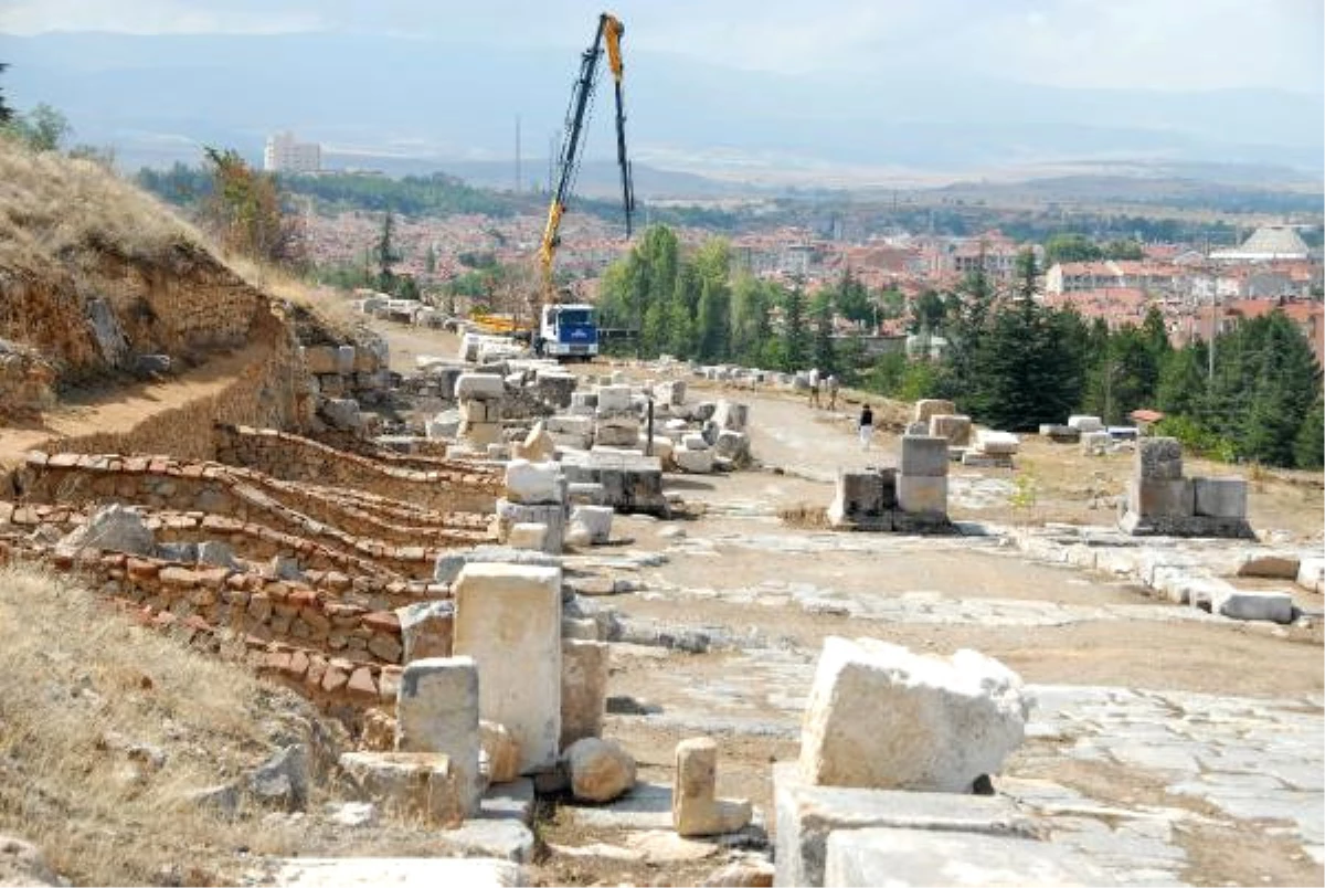 Pisidia Antik Kenti\'nde Kazı Süresi 1 Yıla Uzatıldı