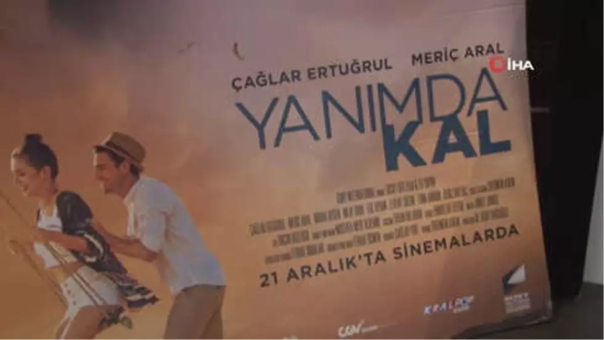 Sevenleri Film İzlemeyi Bıraktı, Fotoğraf Çekmek İçin Yarıştı