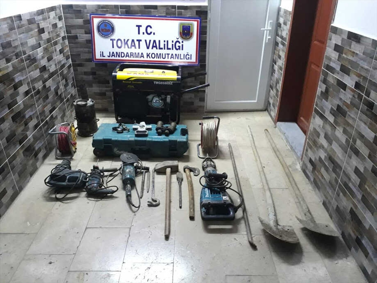 Tokat\'ta Kaçak Kazı Yapanlara Suçüstü