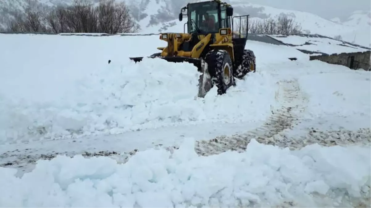 Tunceli\'de 91 Köy Yolu Ulaşıma Kapandı